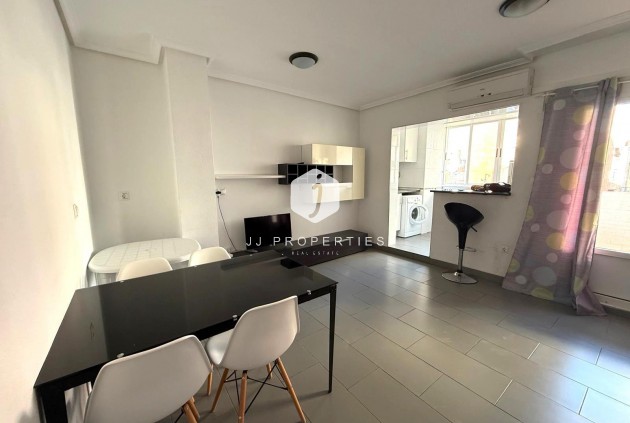 Aus zweiter Hand - Wohnung -
Torrevieja - Las Piscinas Naturales