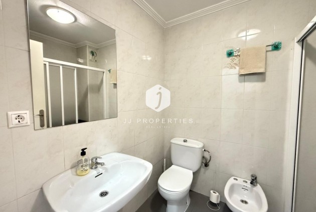 Aus zweiter Hand - Wohnung -
Torrevieja - Las Piscinas Naturales