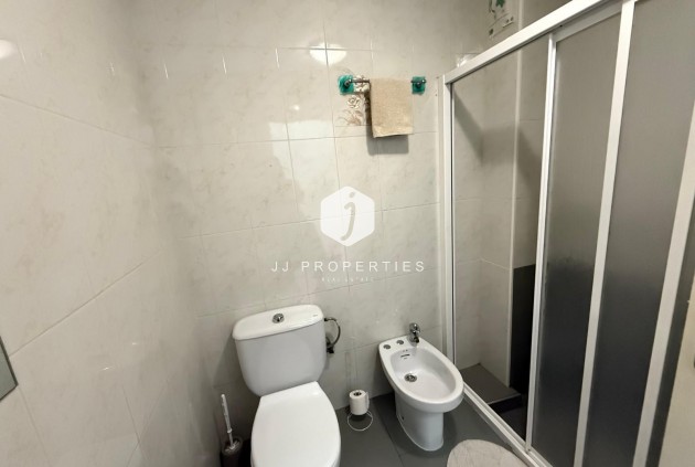 Aus zweiter Hand - Wohnung -
Torrevieja - Las Piscinas Naturales