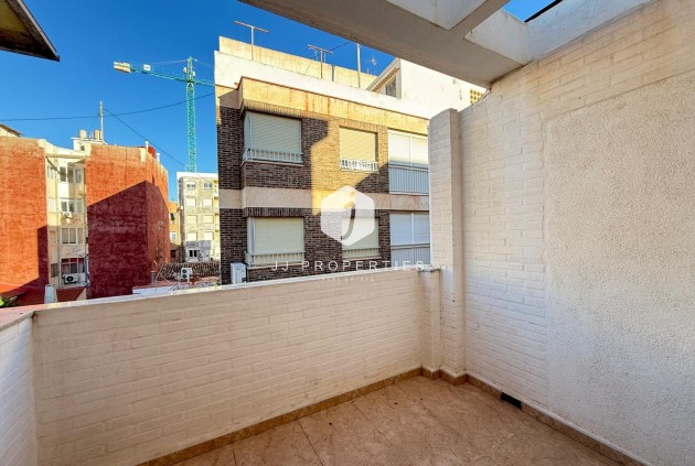 Aus zweiter Hand - Wohnung -
Torrevieja - Las Piscinas Naturales