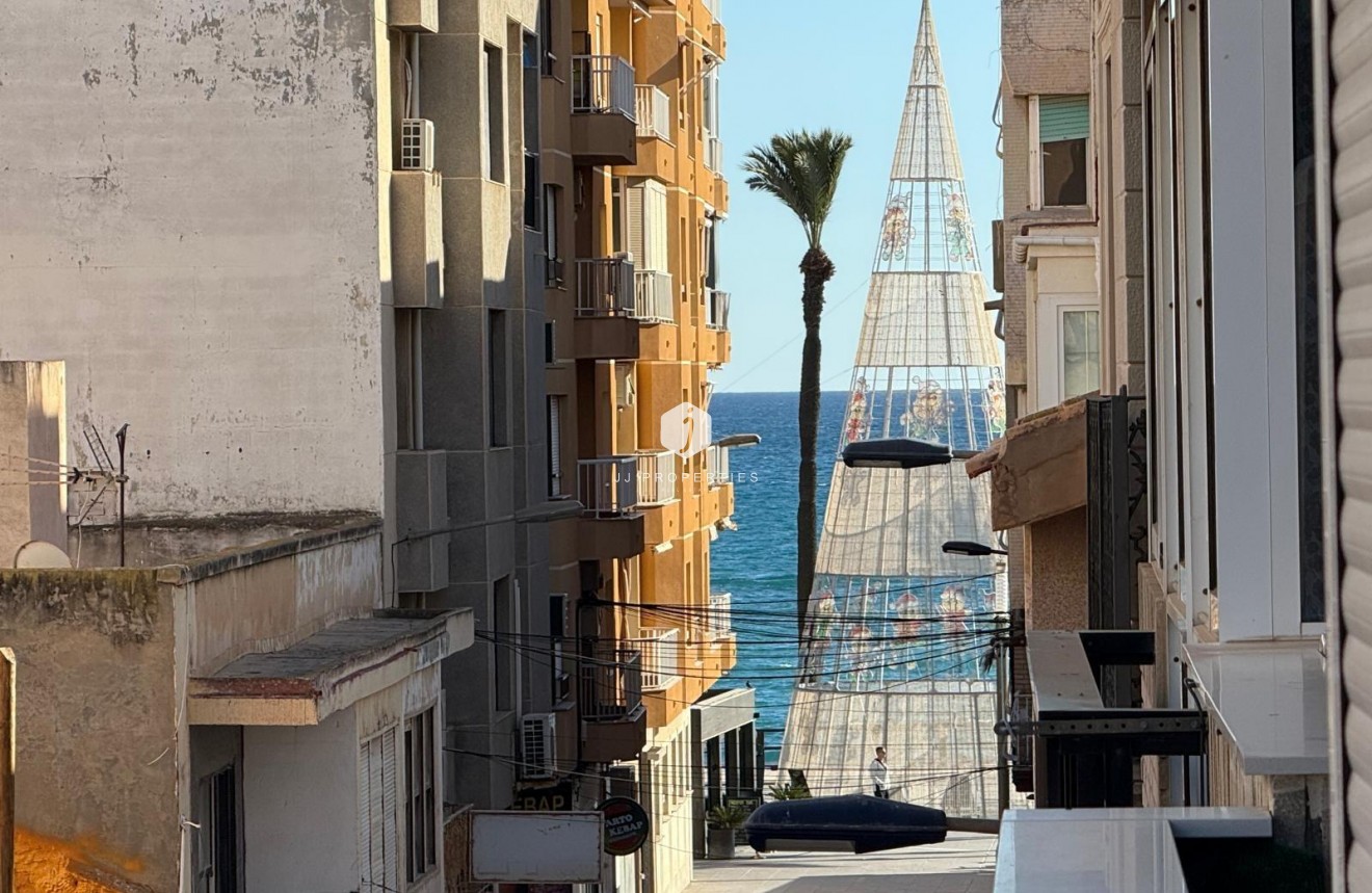 Aus zweiter Hand - Wohnung -
Torrevieja - Las Piscinas Naturales