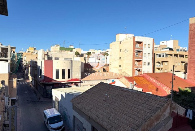 Aus zweiter Hand - Wohnung -
Torrevieja - Las Piscinas Naturales