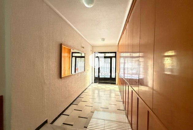 Aus zweiter Hand - Wohnung -
Torrevieja - Las Piscinas Naturales