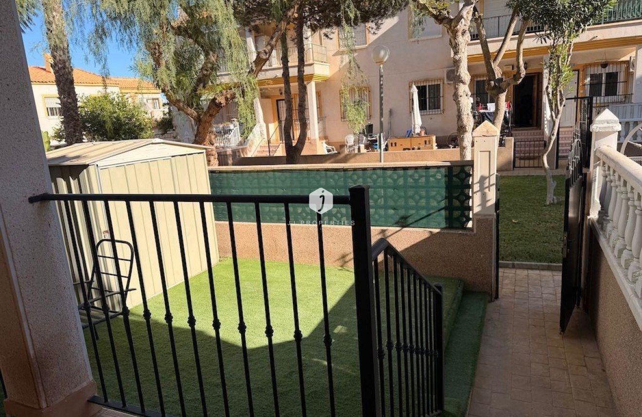 Aus zweiter Hand - Bungalow -
Orihuela Costa - Costa Blanca