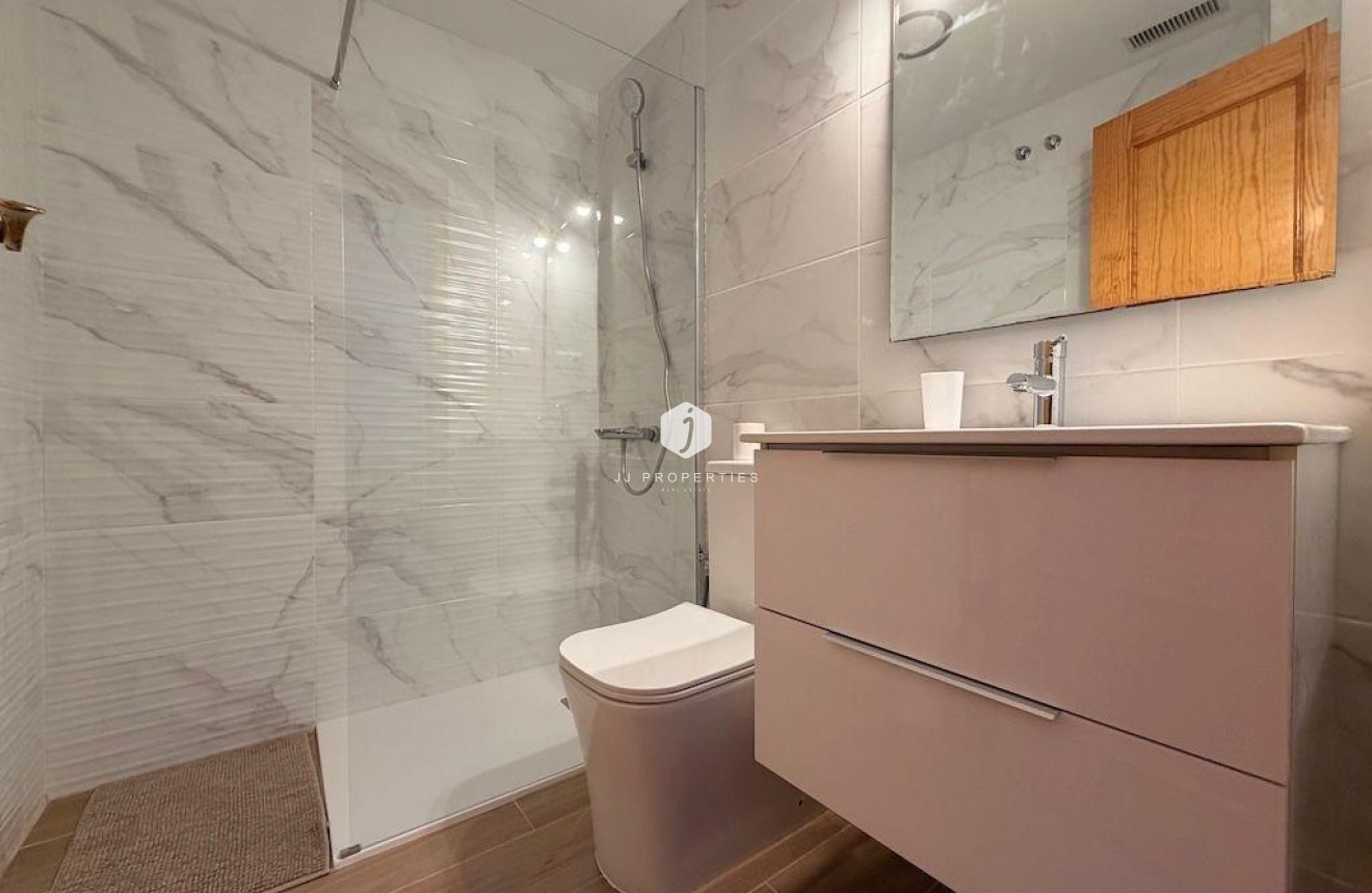 Aus zweiter Hand - Bungalow -
Orihuela Costa - Costa Blanca