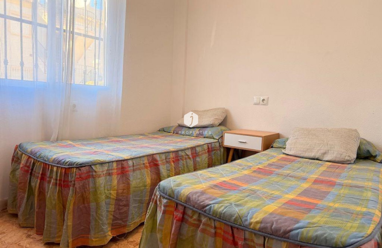 Aus zweiter Hand - Bungalow -
Orihuela Costa - Costa Blanca