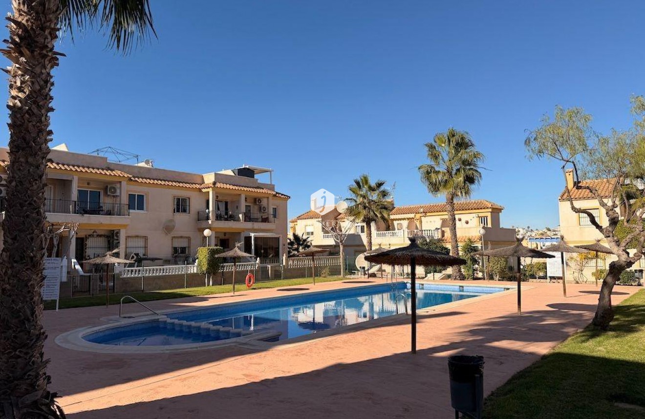 Aus zweiter Hand - Bungalow -
Orihuela Costa - Costa Blanca