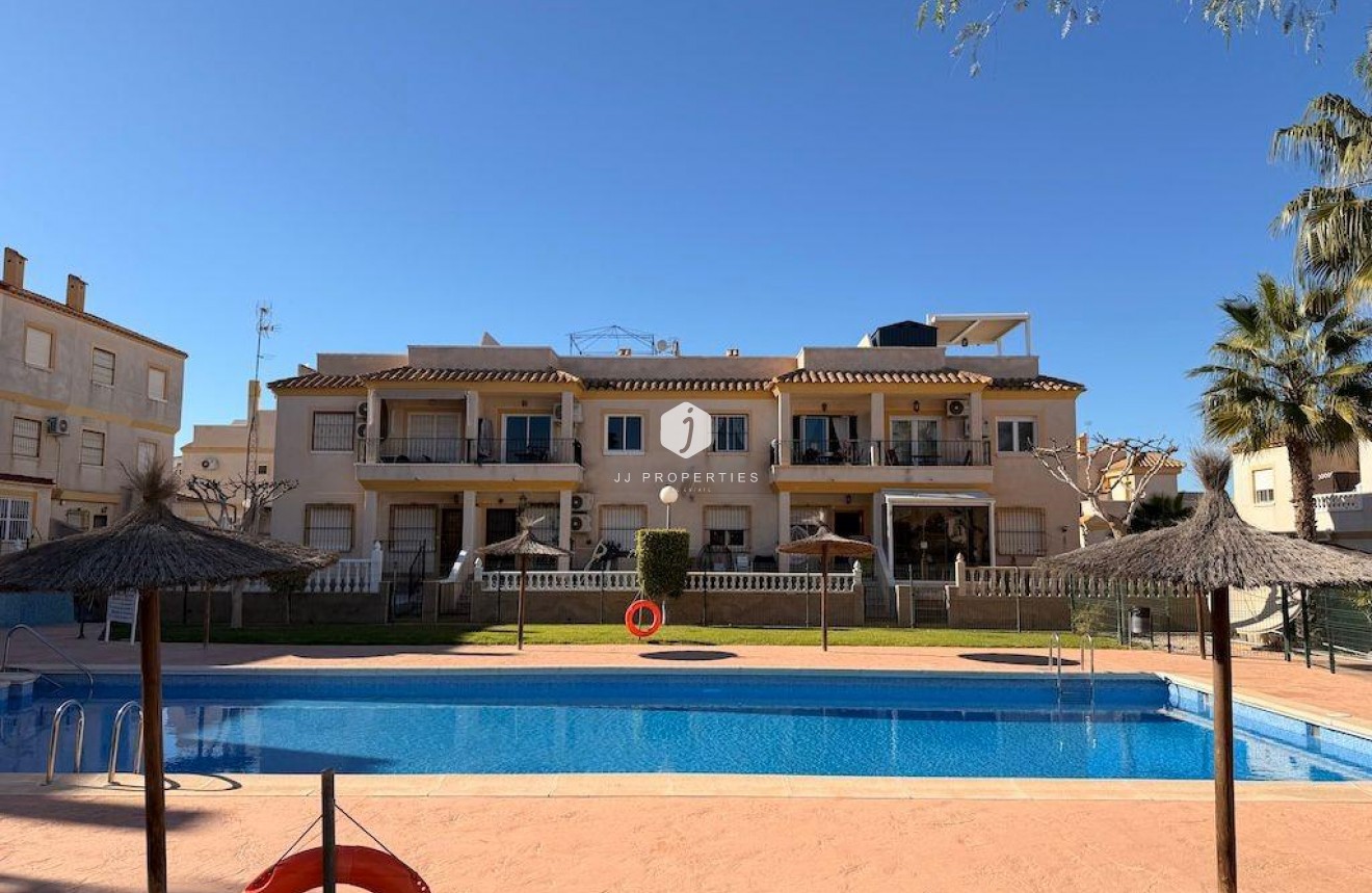 Aus zweiter Hand - Bungalow -
Orihuela Costa - Costa Blanca
