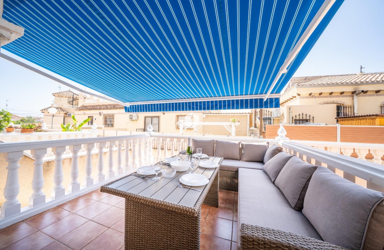 Resale - Chalet -
Orihuela Costa - Los Almendros-la Florida