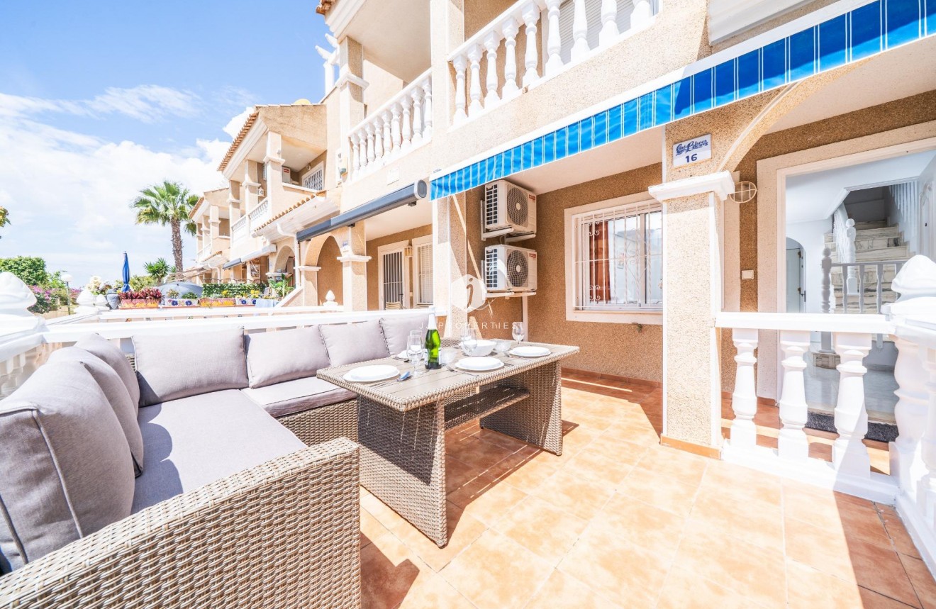 Resale - Chalet -
Orihuela Costa - Los Almendros-la Florida