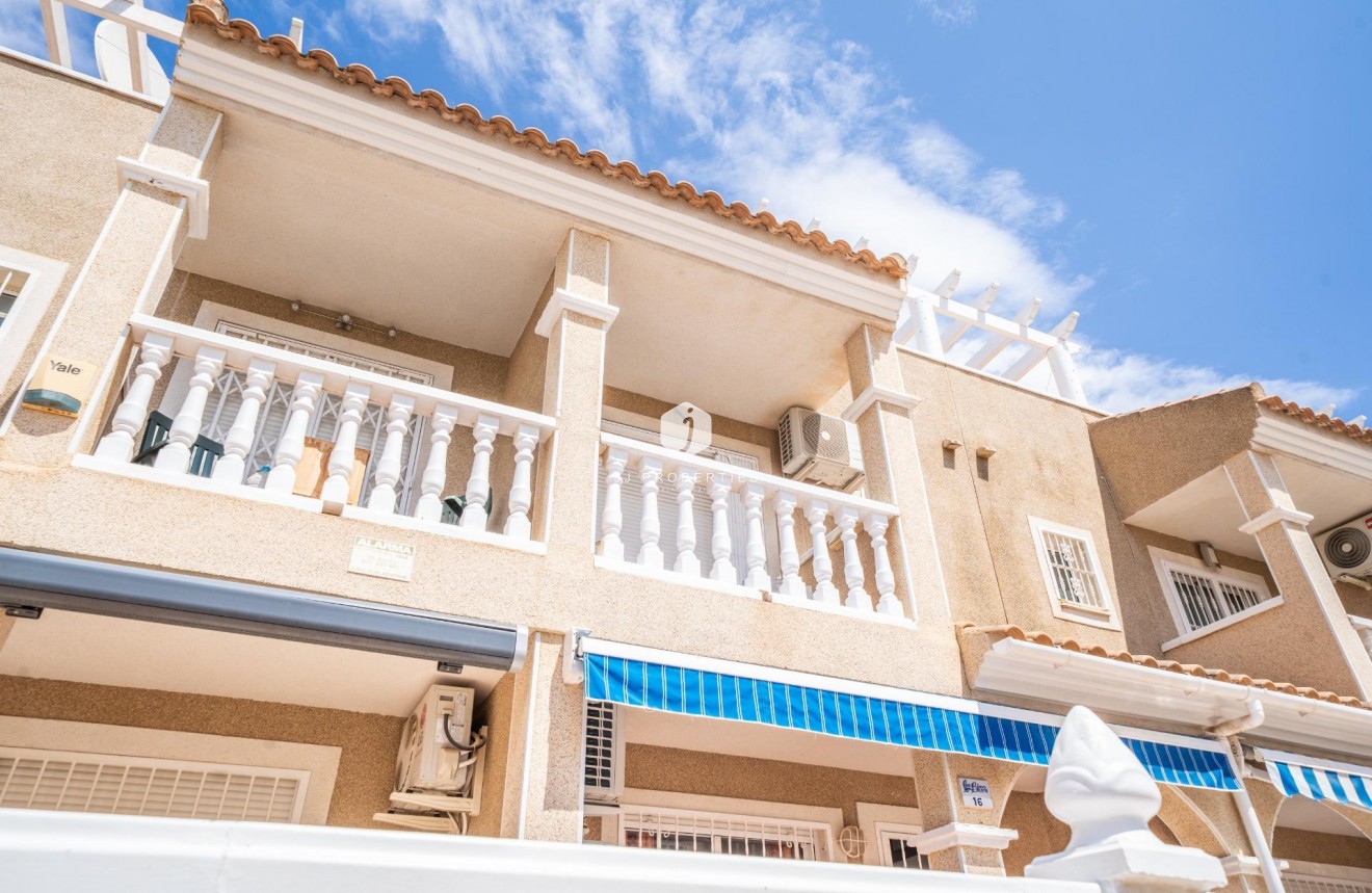 Resale - Chalet -
Orihuela Costa - Los Almendros-la Florida