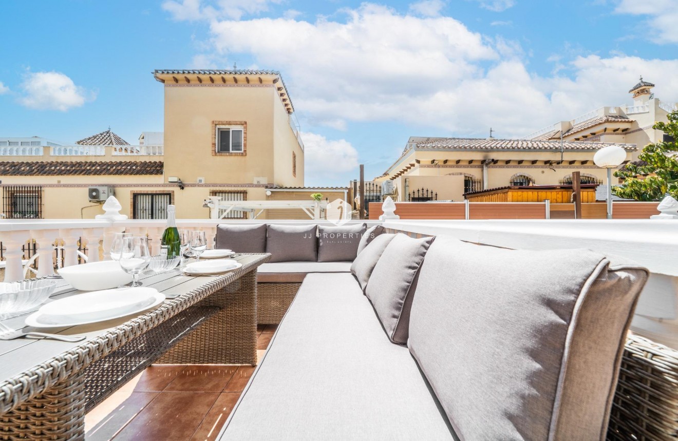 Resale - Chalet -
Orihuela Costa - Los Almendros-la Florida