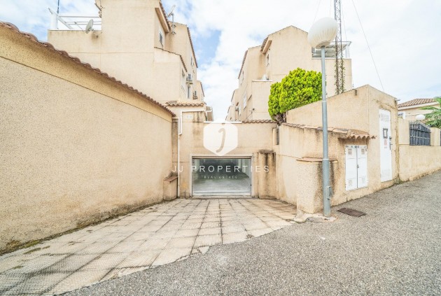 Resale - Chalet -
Orihuela Costa - Los Almendros-la Florida