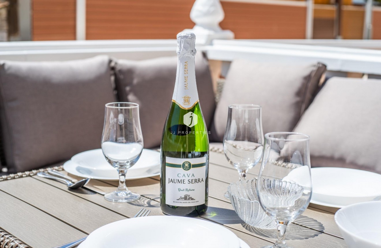 Resale - Chalet -
Orihuela Costa - Los Almendros-la Florida