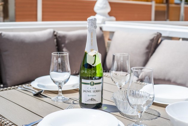 Resale - Chalet -
Orihuela Costa - Los Almendros-la Florida