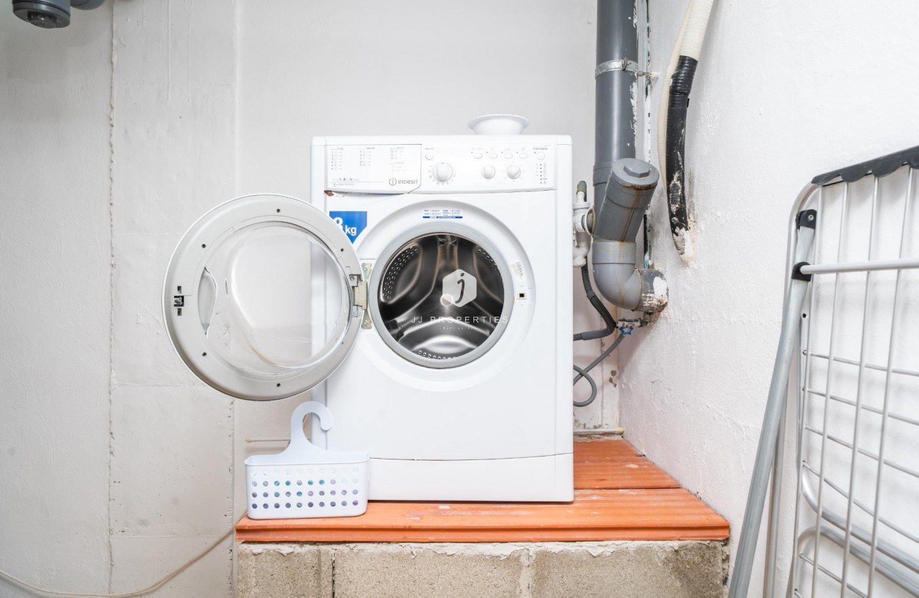 Resale - Chalet -
Orihuela Costa - Los Almendros-la Florida