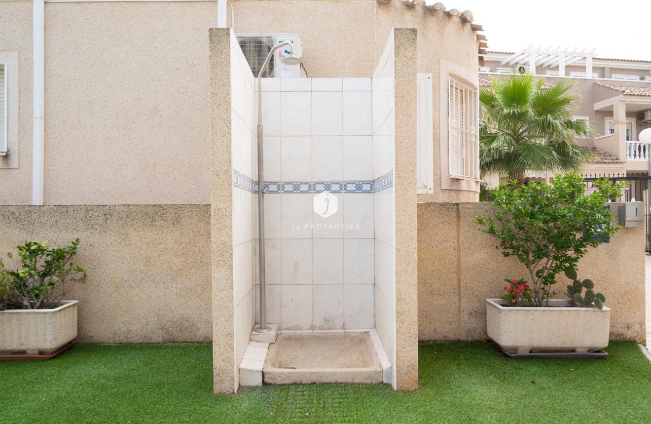 Resale - Chalet -
Orihuela Costa - Los Almendros-la Florida