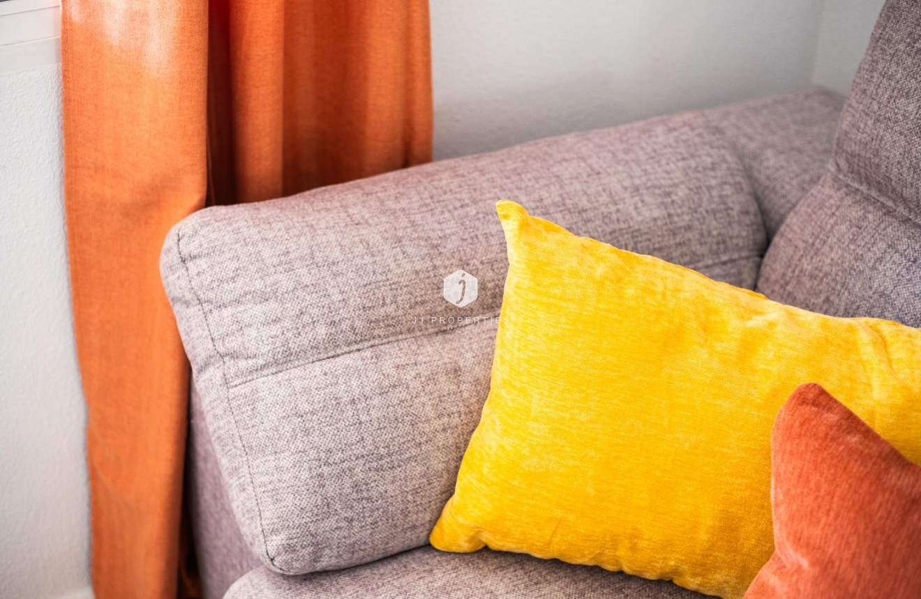 Resale - Chalet -
Orihuela Costa - Los Almendros-la Florida