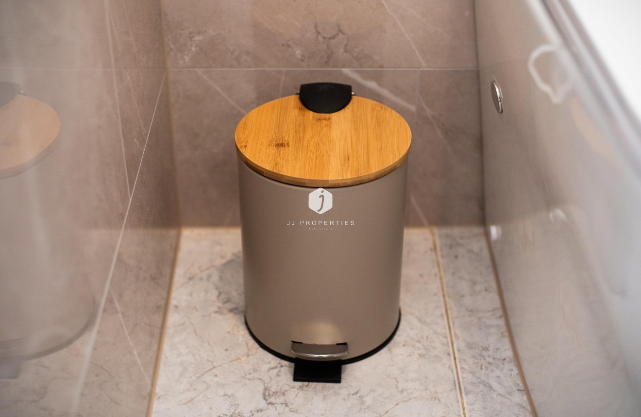 Resale - Chalet -
Orihuela Costa - Los Almendros-la Florida