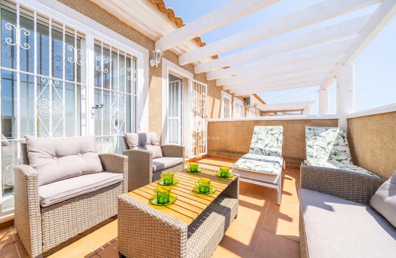 Resale - Chalet -
Orihuela Costa - Los Almendros-la Florida