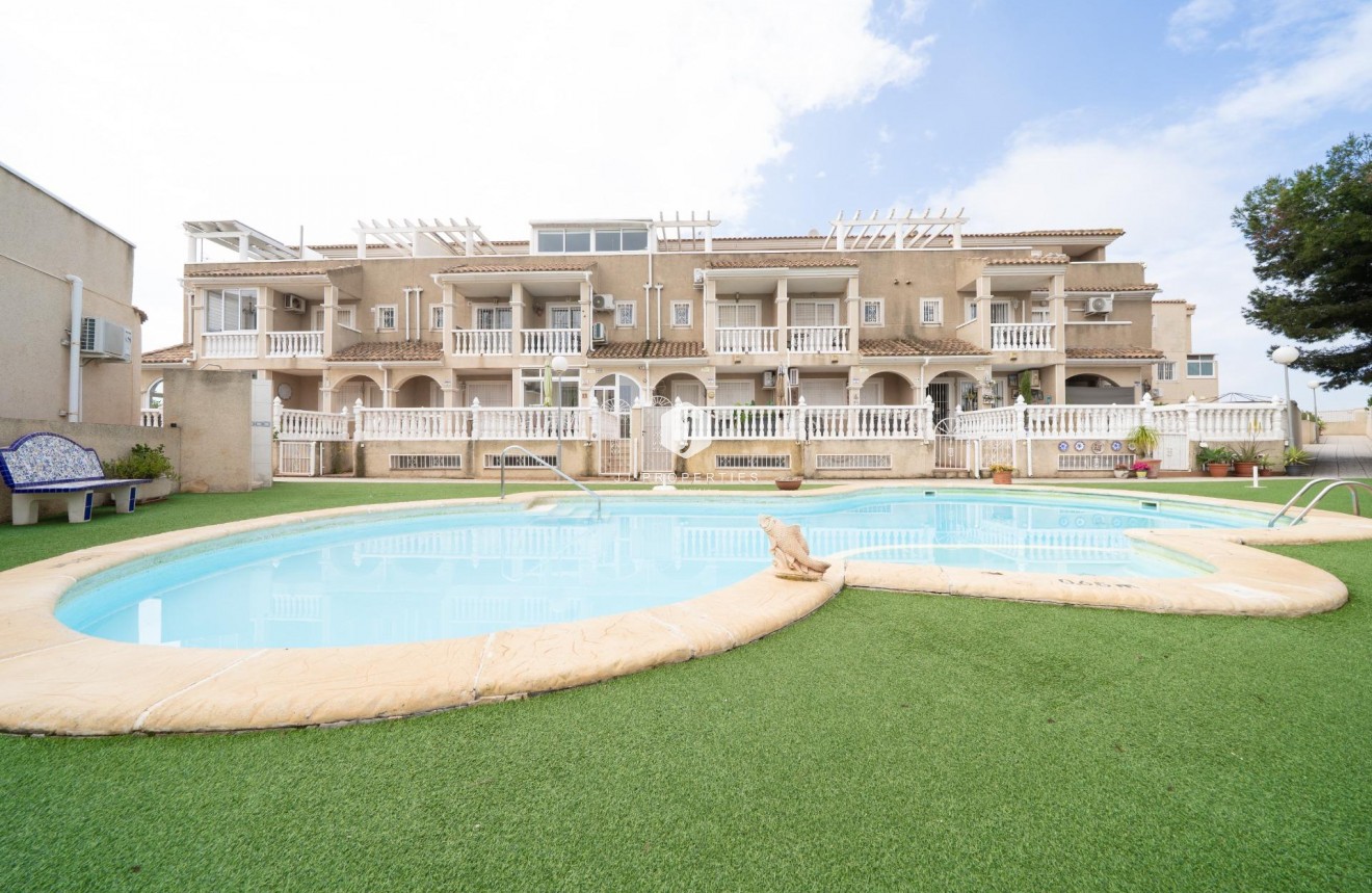 Resale - Chalet -
Orihuela Costa - Los Almendros-la Florida