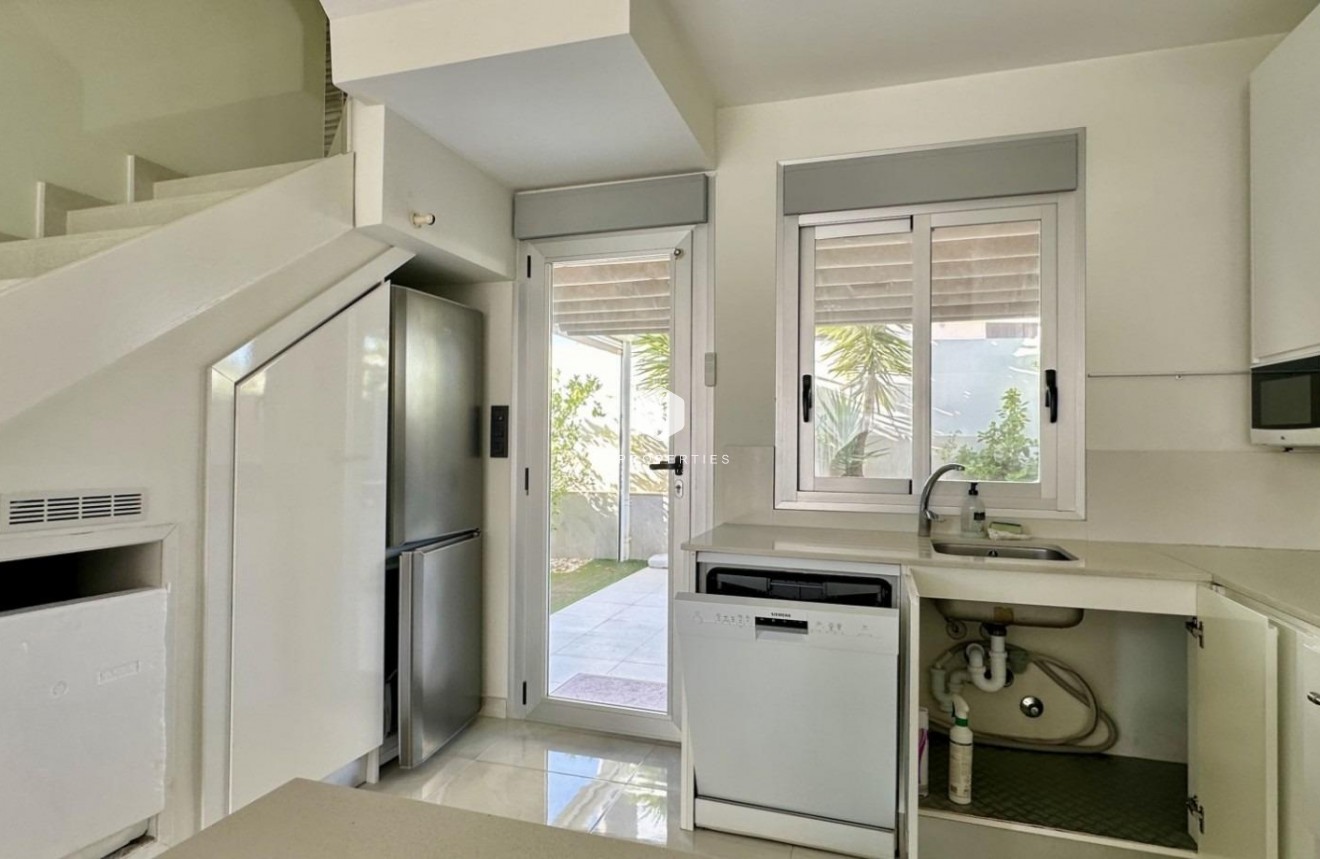 Aus zweiter Hand - Villa -
Orihuela Costa - Lomas De Cabo Roig-los Dolses