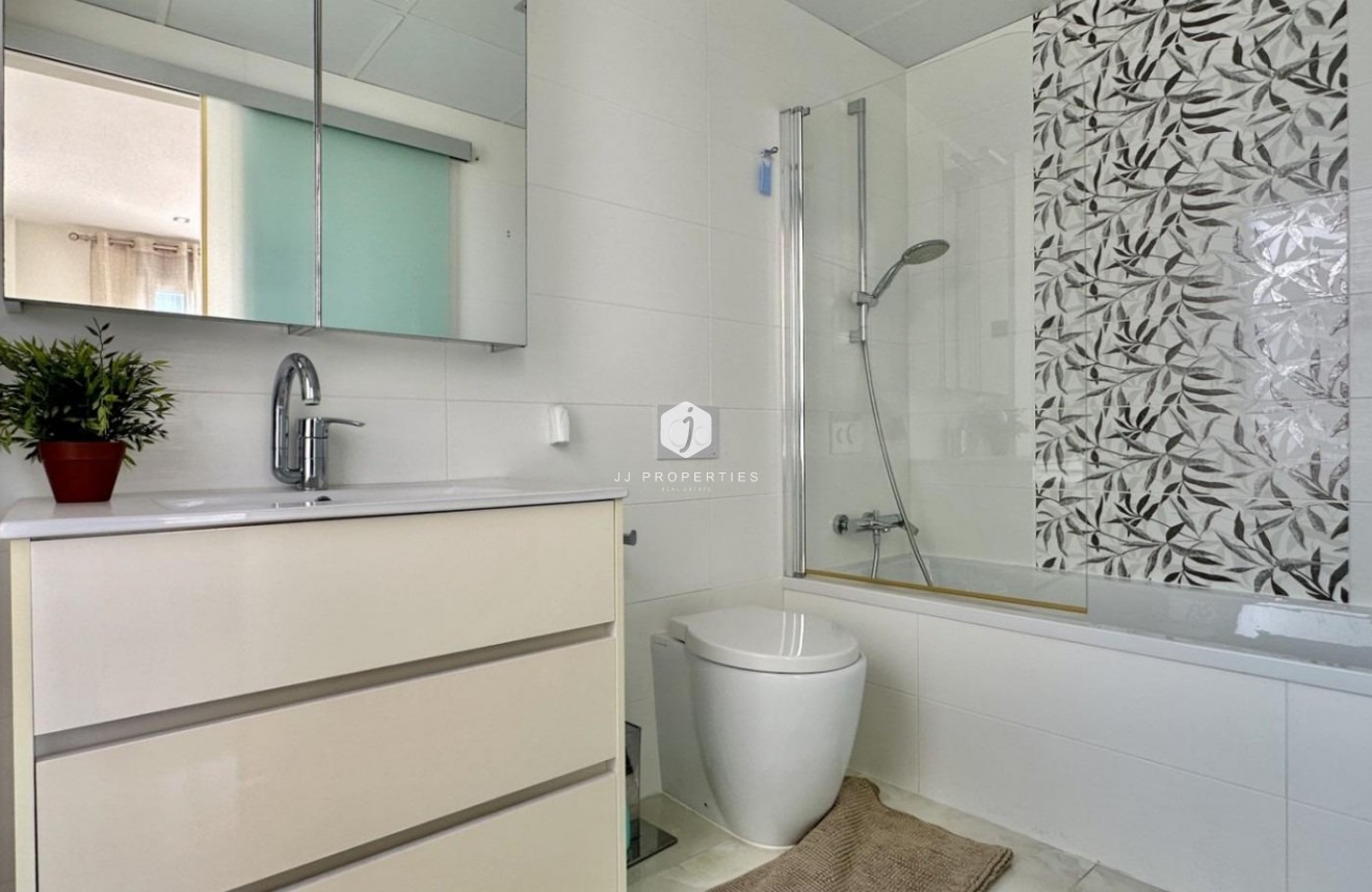 Aus zweiter Hand - Villa -
Orihuela Costa - Lomas De Cabo Roig-los Dolses