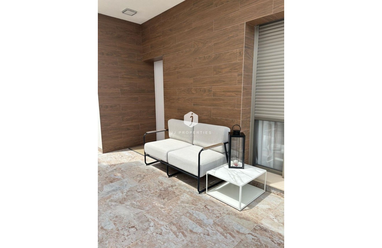 Aus zweiter Hand - Villa -
Orihuela Costa - Villamartín-las Filipinas