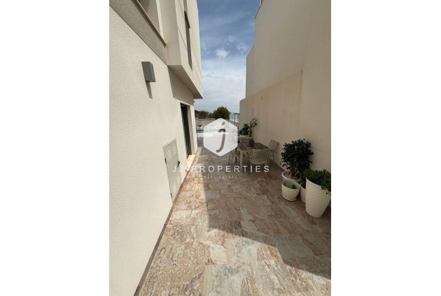 Aus zweiter Hand - Villa -
Orihuela Costa - Villamartín-las Filipinas