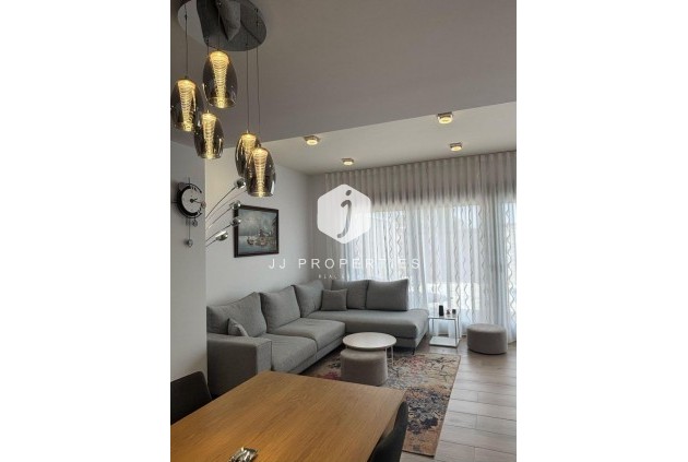 Aus zweiter Hand - Villa -
Orihuela Costa - Villamartín-las Filipinas