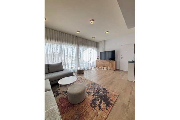 Aus zweiter Hand - Villa -
Orihuela Costa - Villamartín-las Filipinas