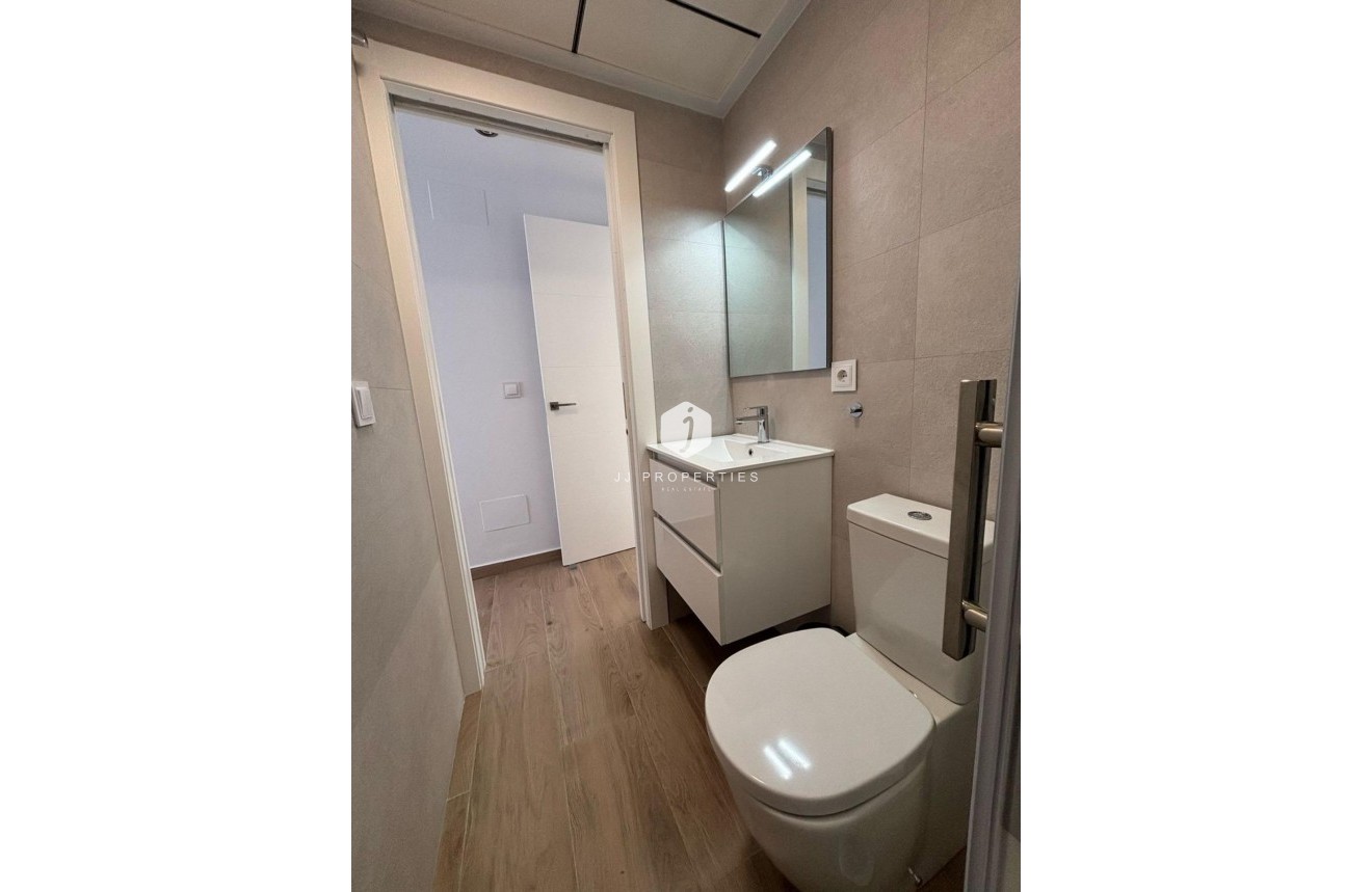 Aus zweiter Hand - Villa -
Orihuela Costa - Villamartín-las Filipinas