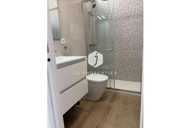 Aus zweiter Hand - Villa -
Orihuela Costa - Villamartín-las Filipinas