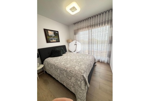 Aus zweiter Hand - Villa -
Orihuela Costa - Villamartín-las Filipinas