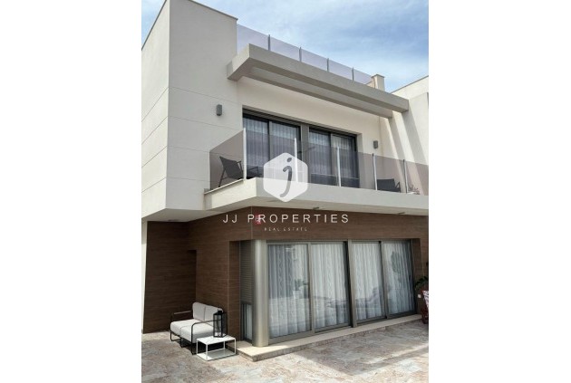 Aus zweiter Hand - Villa -
Orihuela Costa - Villamartín-las Filipinas