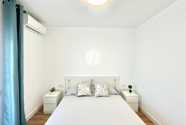 Aus zweiter Hand - Chalet -
Torrevieja - Estacion de autobuses