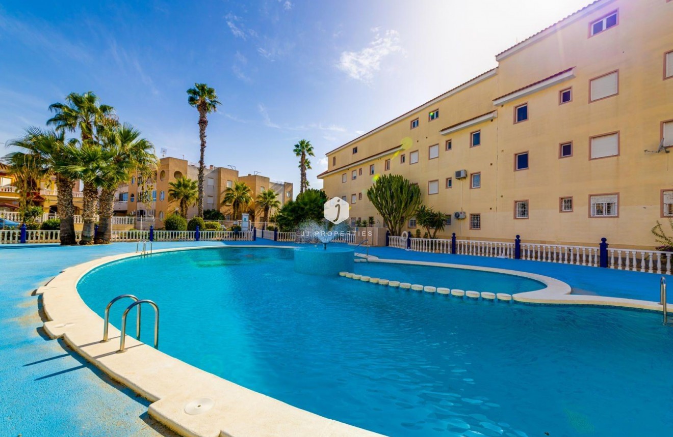 Resale - Apartment / flat -
Torrevieja - La Siesta - El Salado - Torreta
