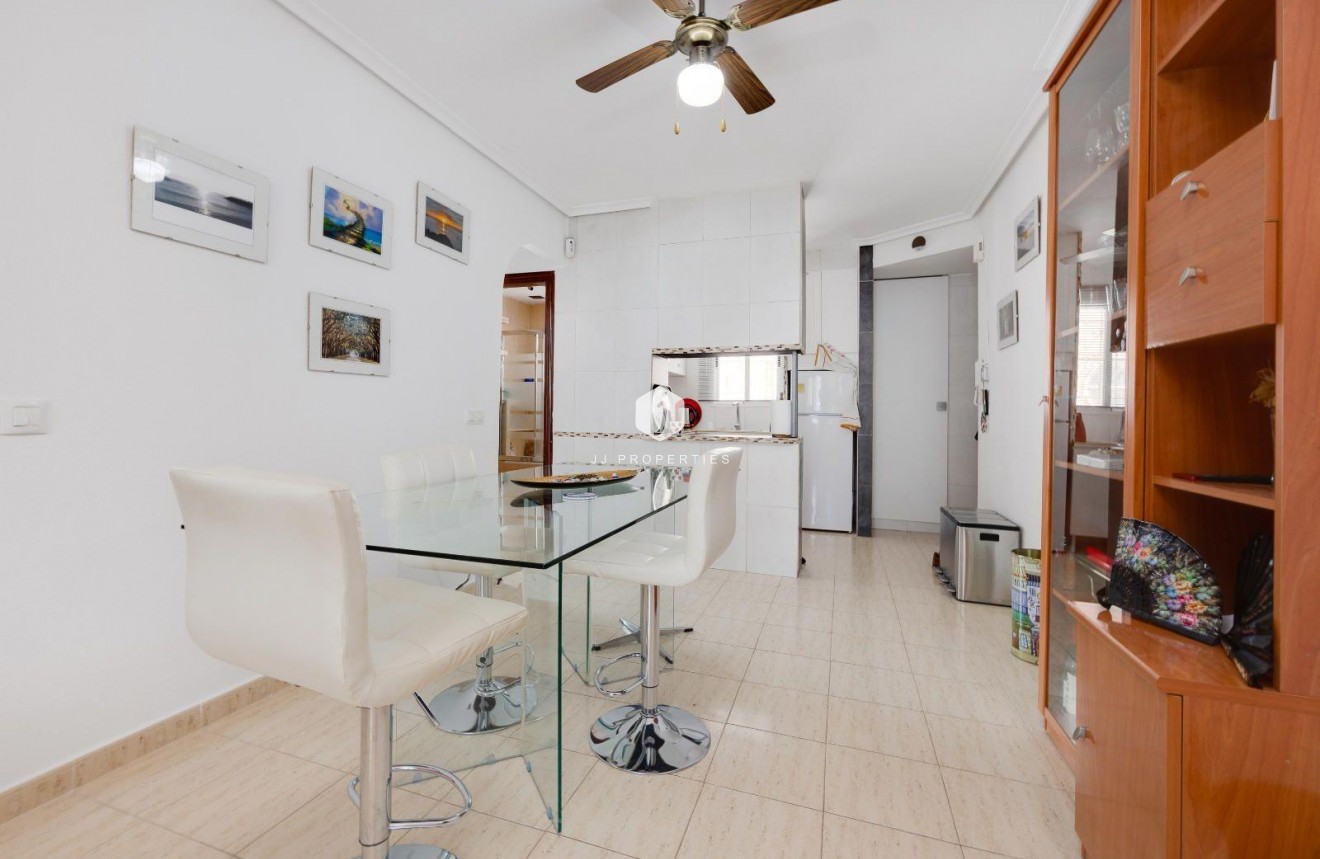 Resale - Apartment / flat -
Torrevieja - La Siesta - El Salado - Torreta