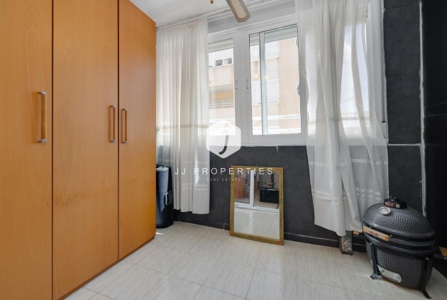 Resale - Apartment / flat -
Torrevieja - La Siesta - El Salado - Torreta