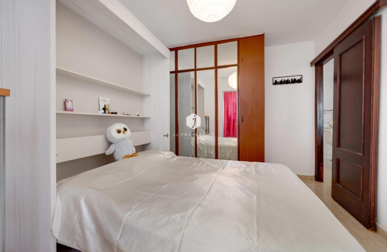 Resale - Apartment / flat -
Torrevieja - La Siesta - El Salado - Torreta