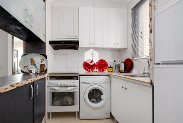 Resale - Apartment / flat -
Torrevieja - La Siesta - El Salado - Torreta