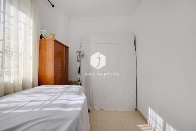 Resale - Apartment / flat -
Torrevieja - La Siesta - El Salado - Torreta