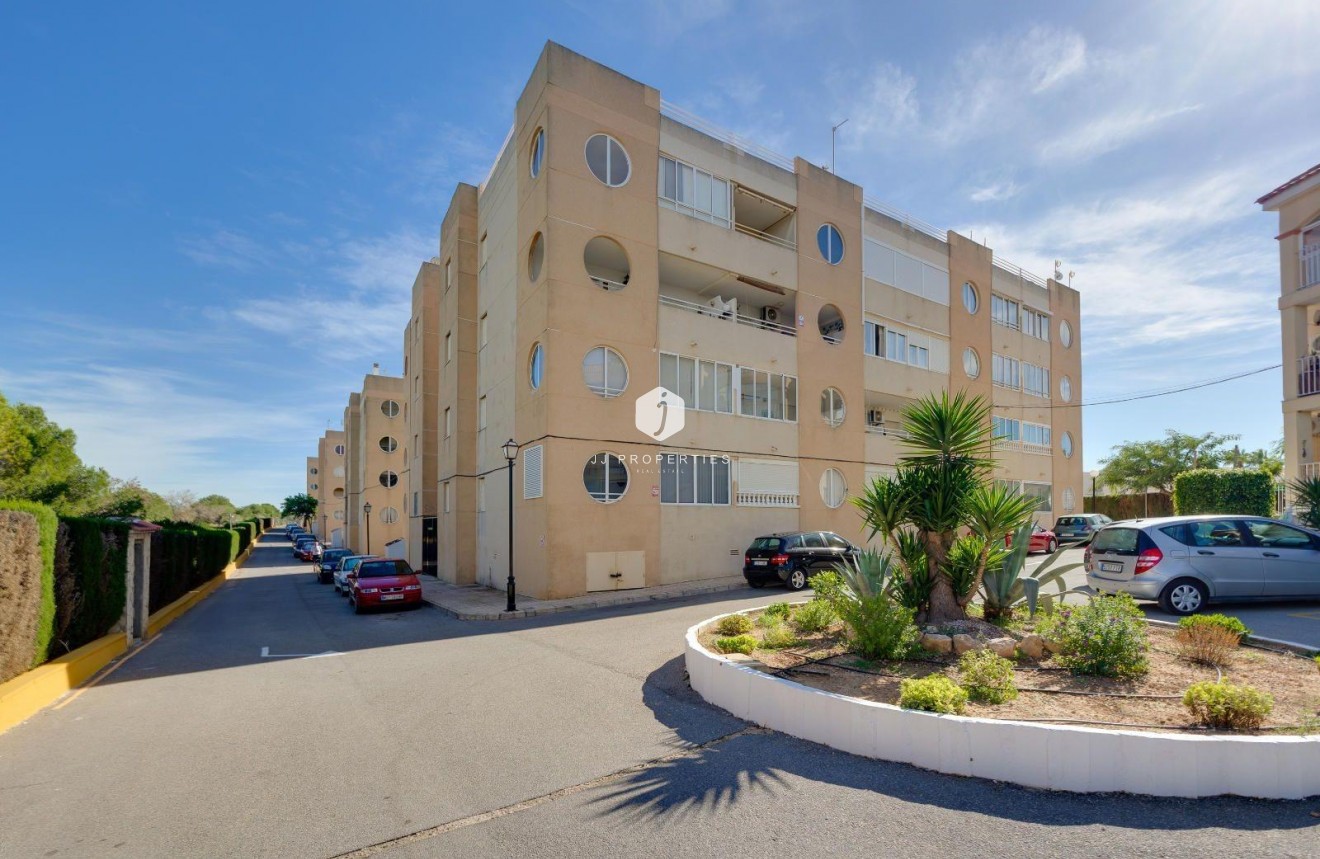 Resale - Apartment / flat -
Torrevieja - La Siesta - El Salado - Torreta