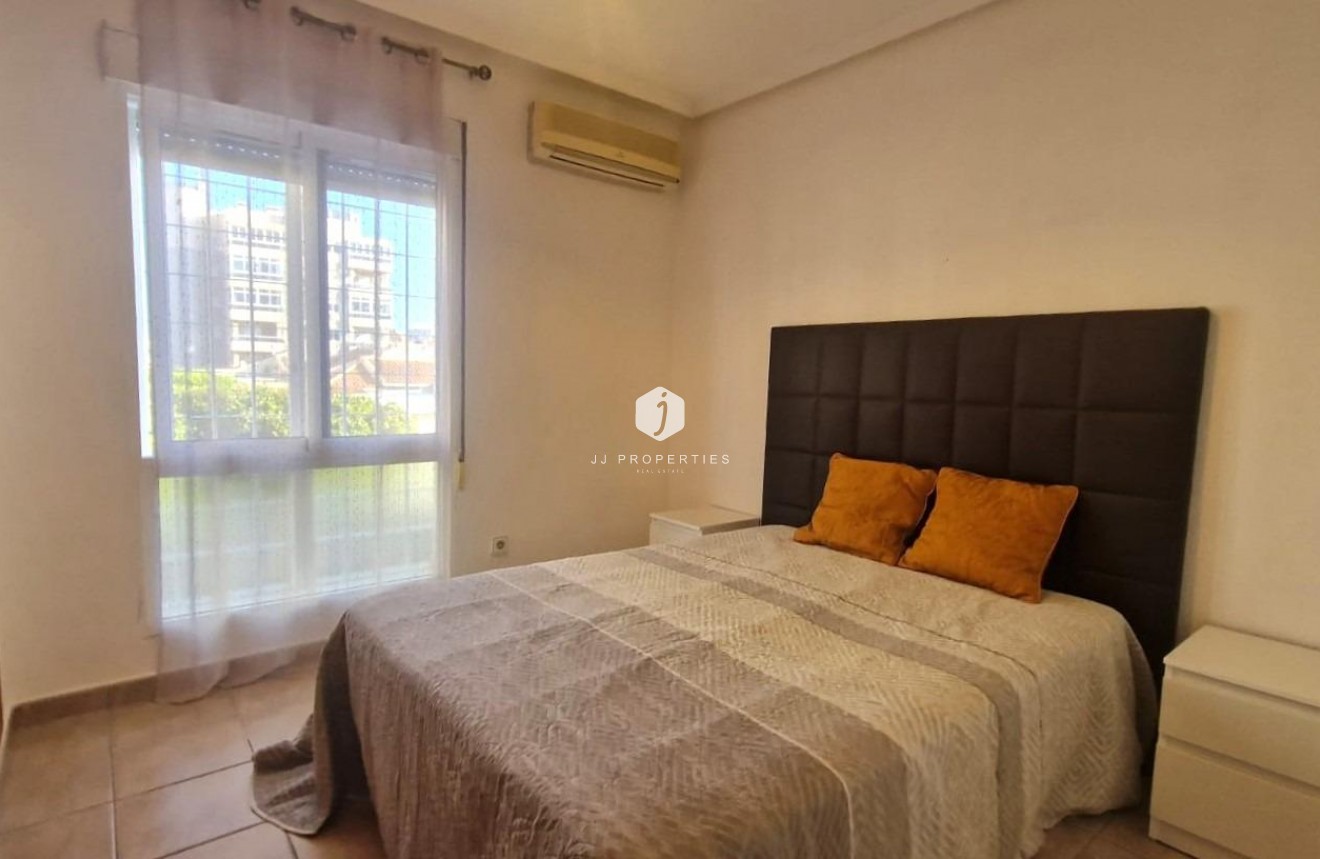 Aus zweiter Hand - Chalet -
Torrevieja - Torreblanca