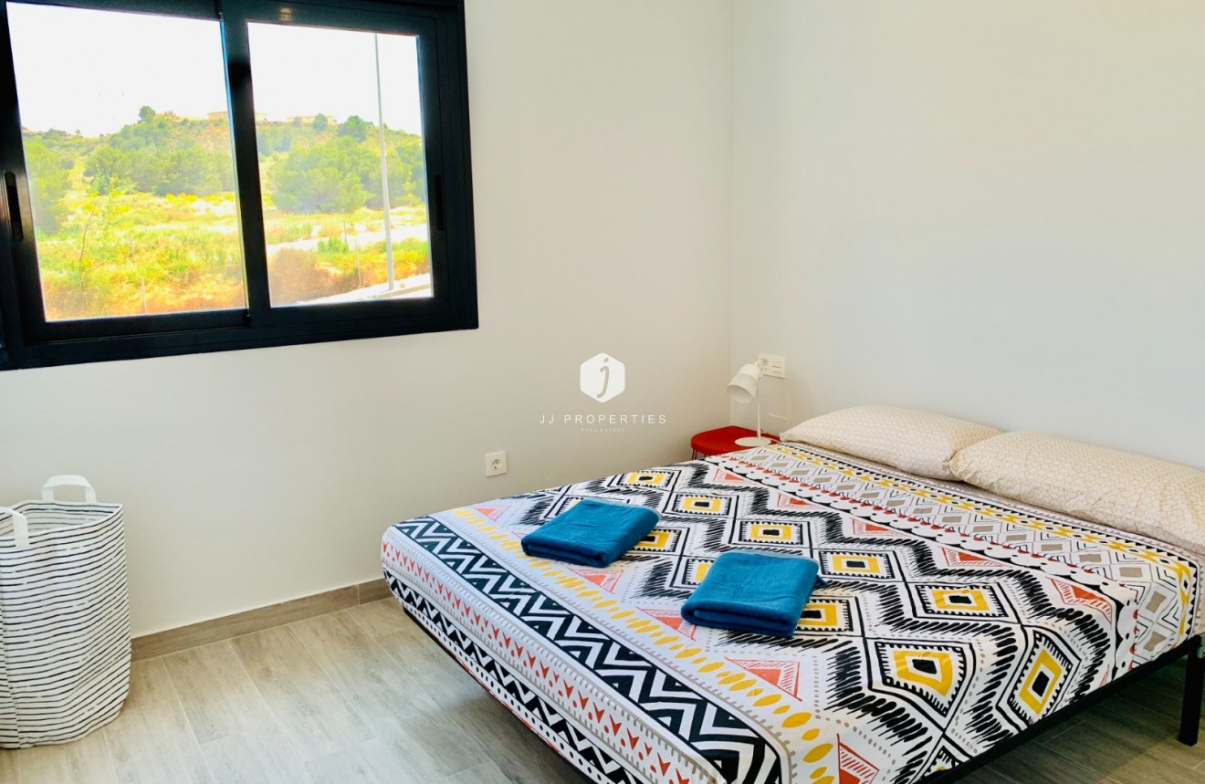 Aus zweiter Hand - Wohnung -
San Miguel de Salinas - Inland