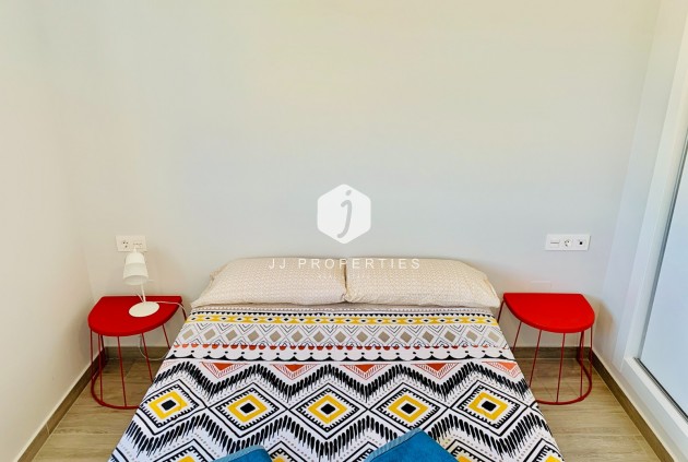 Aus zweiter Hand - Wohnung -
San Miguel de Salinas - Inland