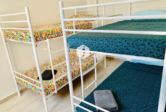 Aus zweiter Hand - Wohnung -
San Miguel de Salinas - Inland