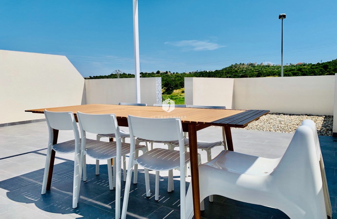 Aus zweiter Hand - Wohnung -
San Miguel de Salinas - Inland