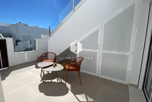 Neue Gebäude - Bungalow -
Pilar de la Horadada - pueblo