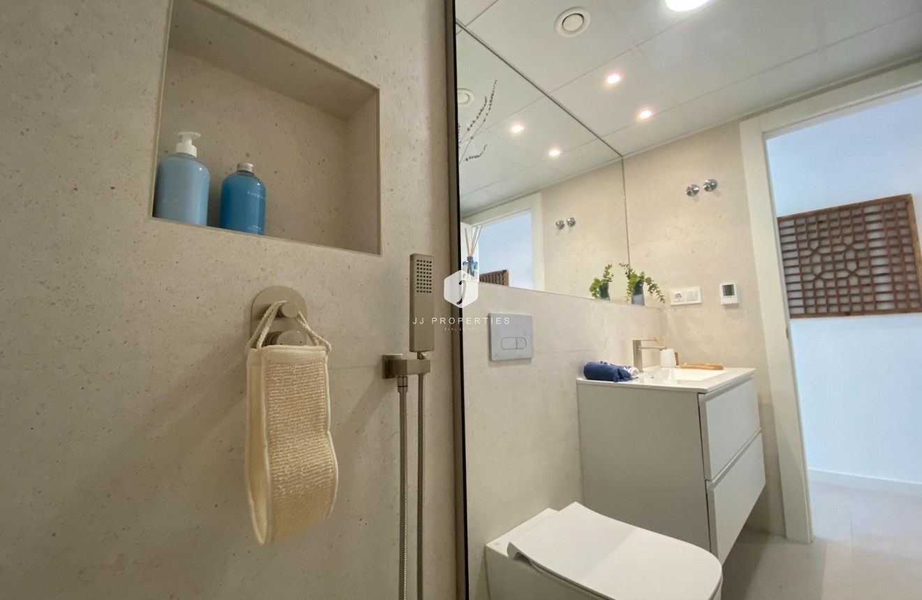 Neue Gebäude - Bungalow -
Pilar de la Horadada - pueblo